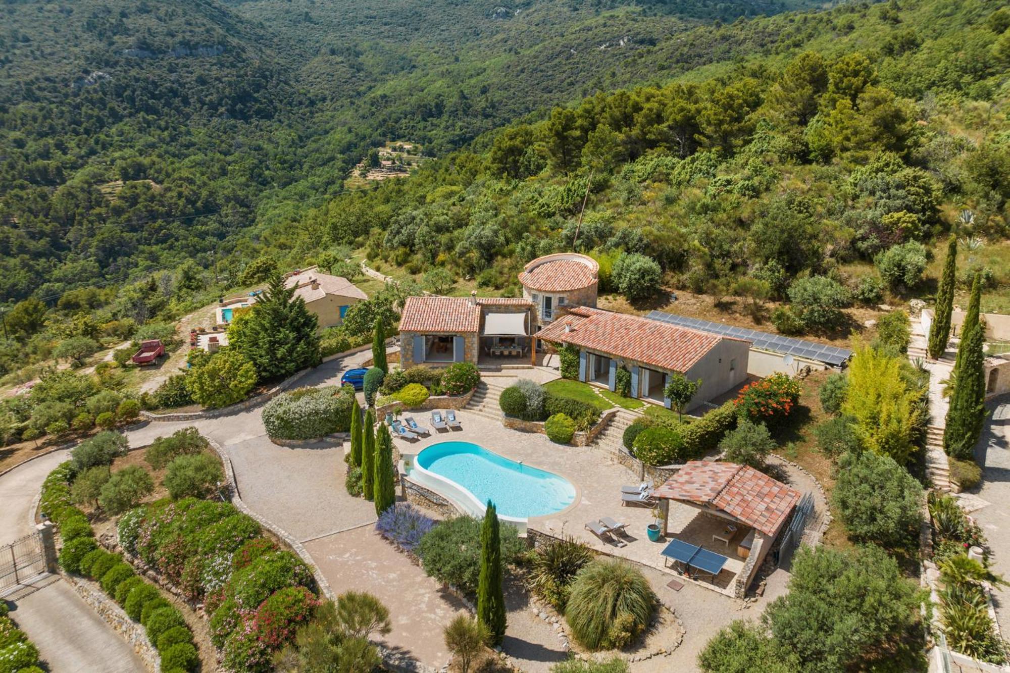 סייה Villa La Genestiere - Familienoase Und Golfertraum Mit Infinity-Pool Und 180-Grad-Panoramablick Bis Zum Meer מראה חיצוני תמונה